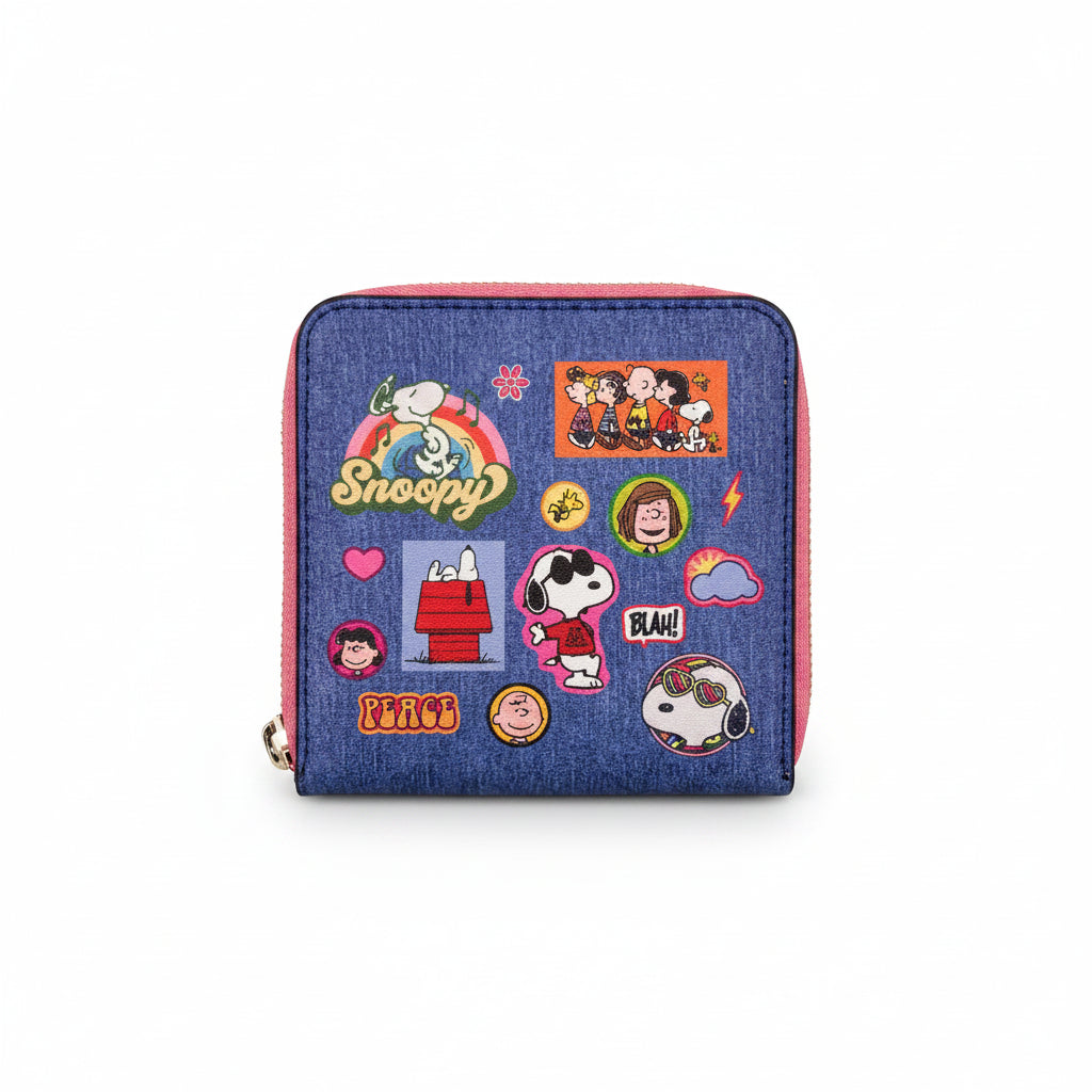 Peanuts patch purse on white background with zip closure